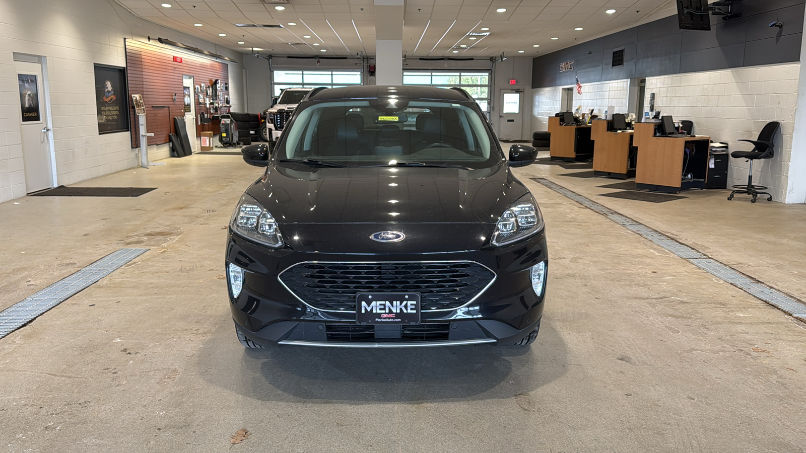 2022 Ford Escape Titanium 3