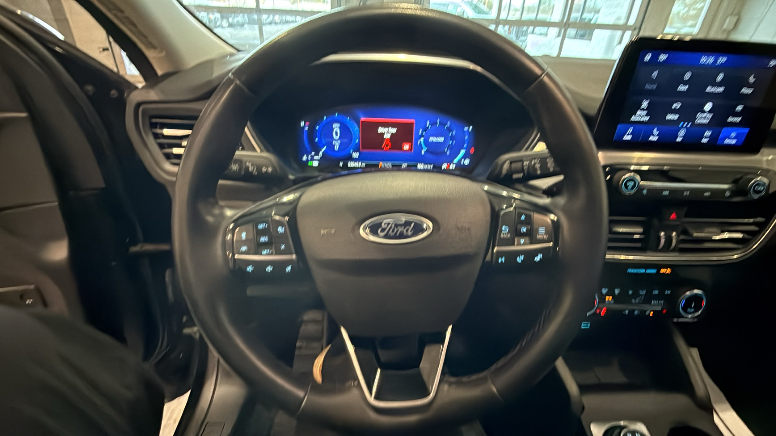 2022 Ford Escape Titanium 31