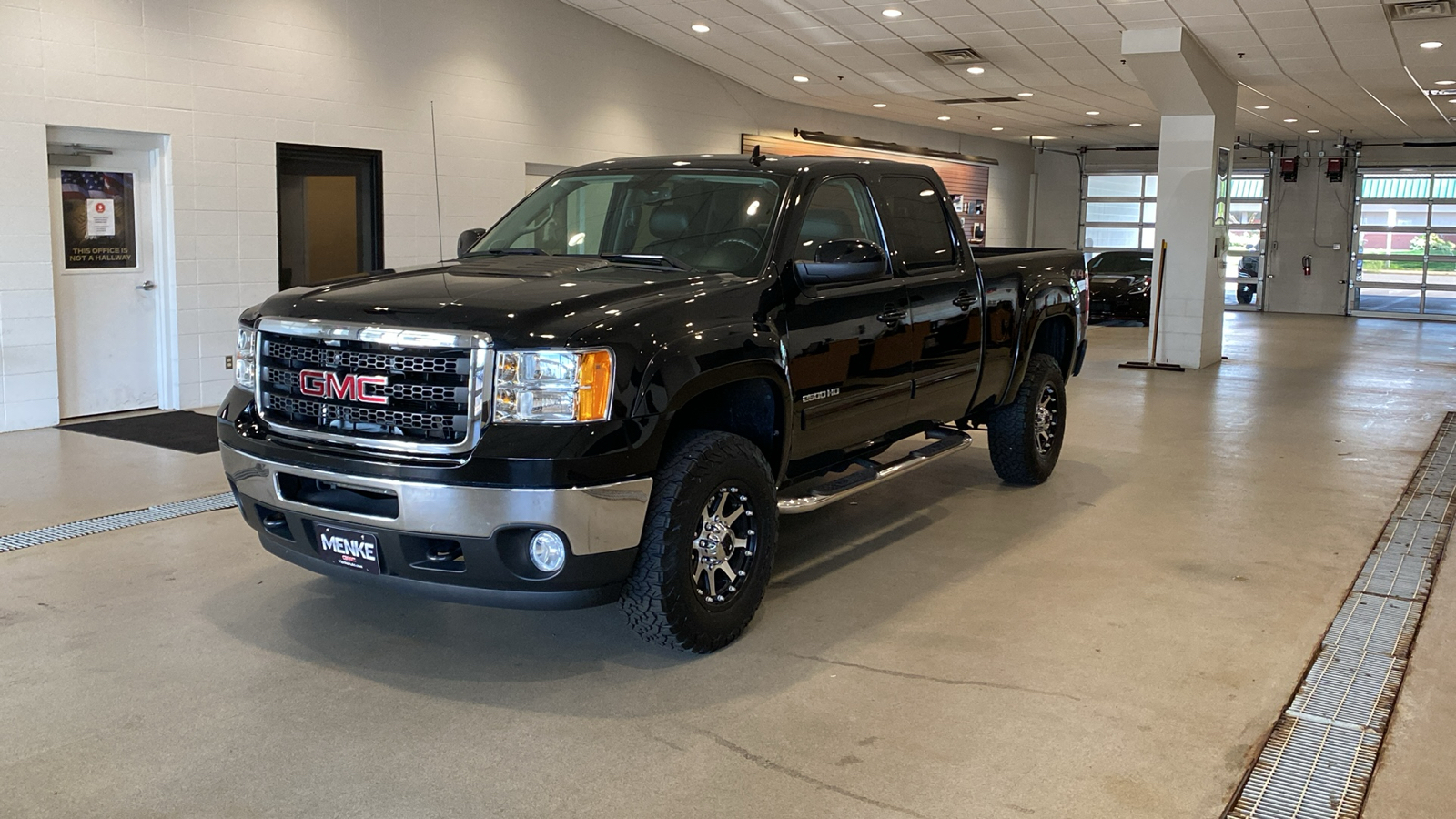 2011 GMC Sierra 2500HD SLT 2