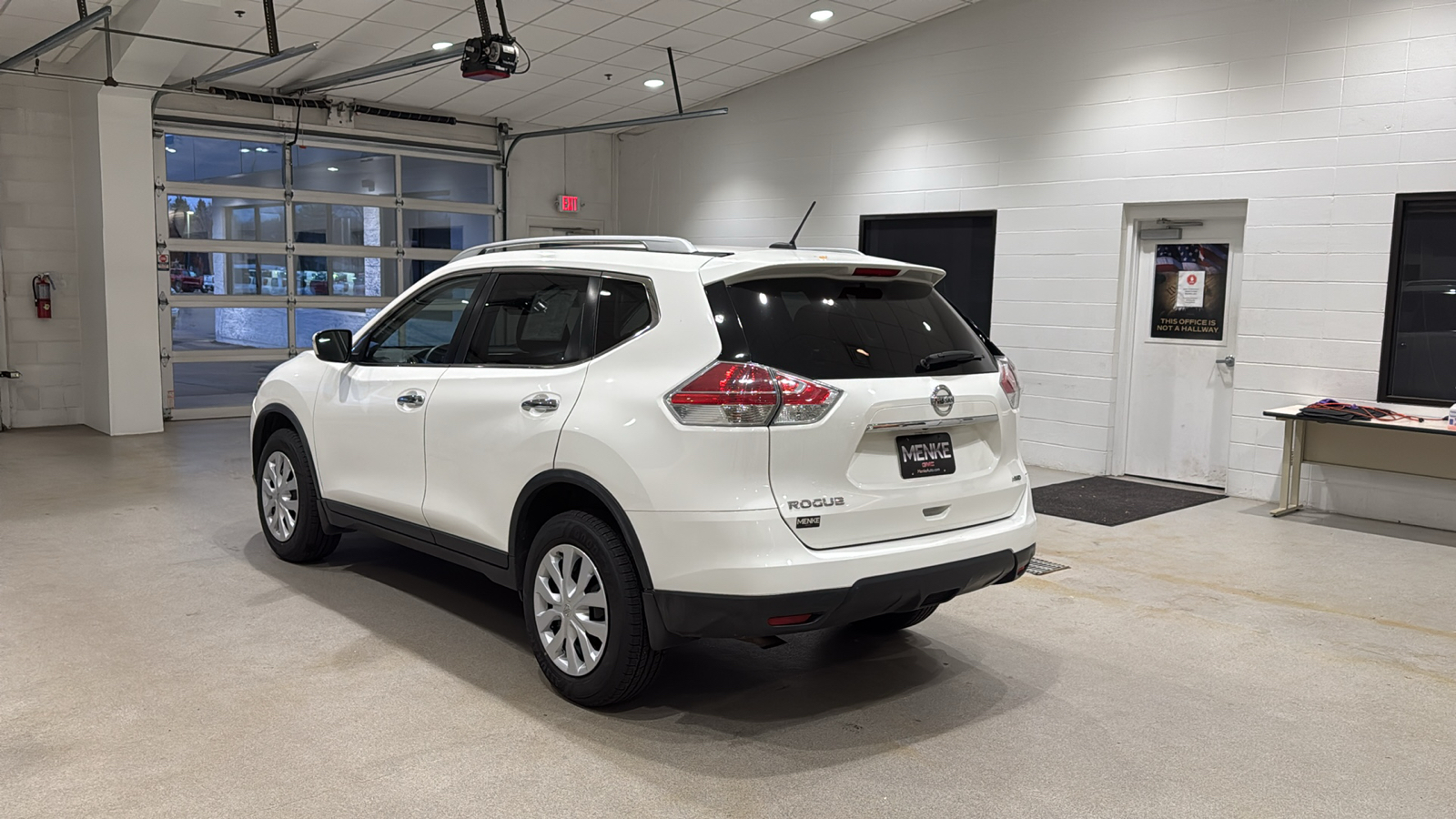 2016 Nissan Rogue S 8