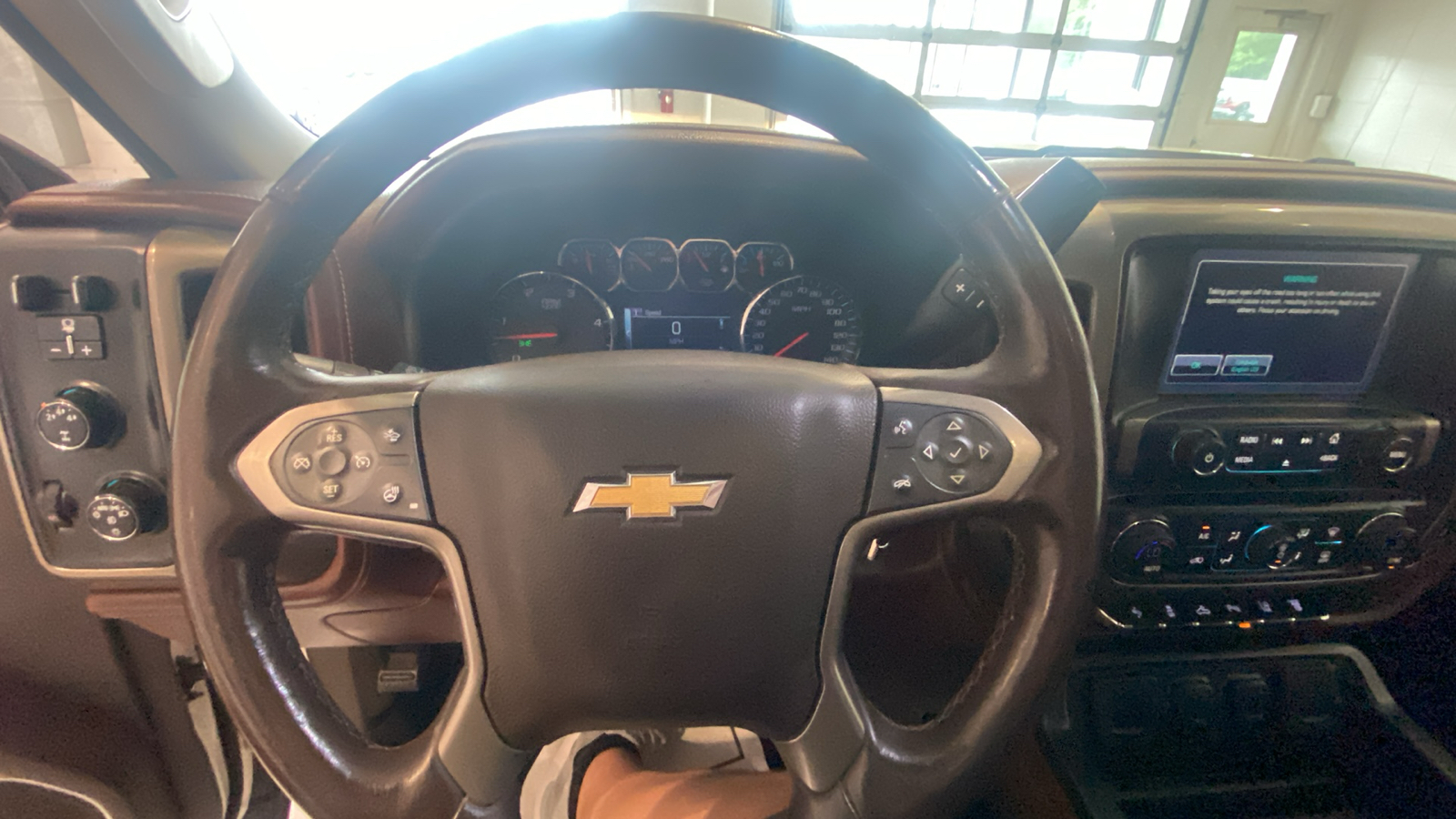 2015 Chevrolet Silverado 2500HD High Country 29