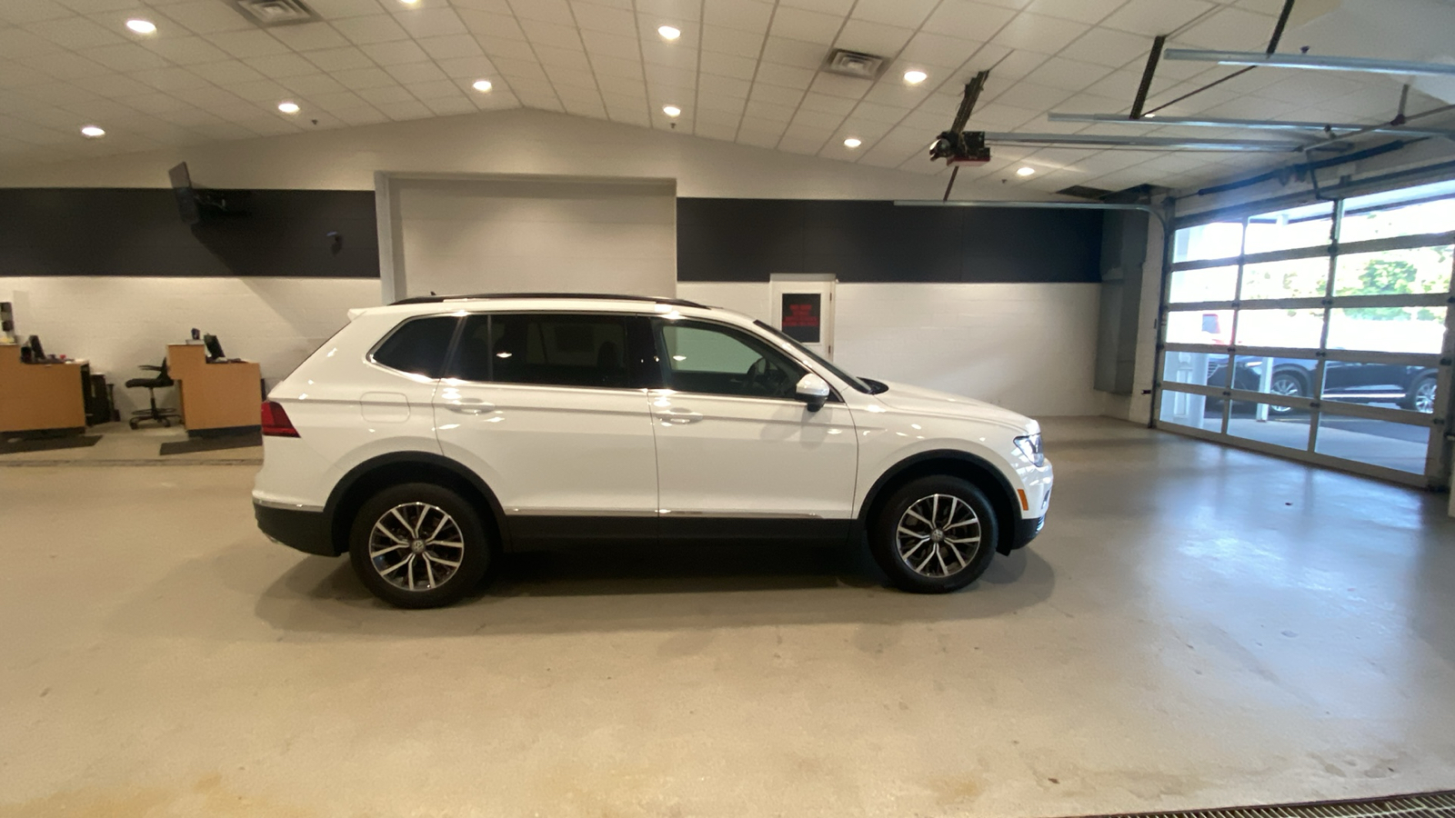 2020 Volkswagen Tiguan 2.0T SEL 5