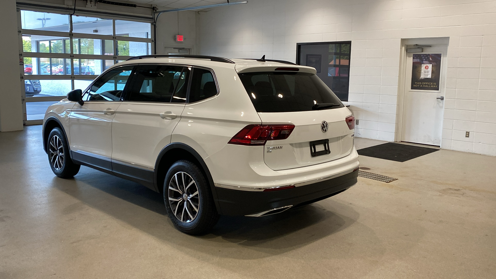 2020 Volkswagen Tiguan 2.0T SEL 8