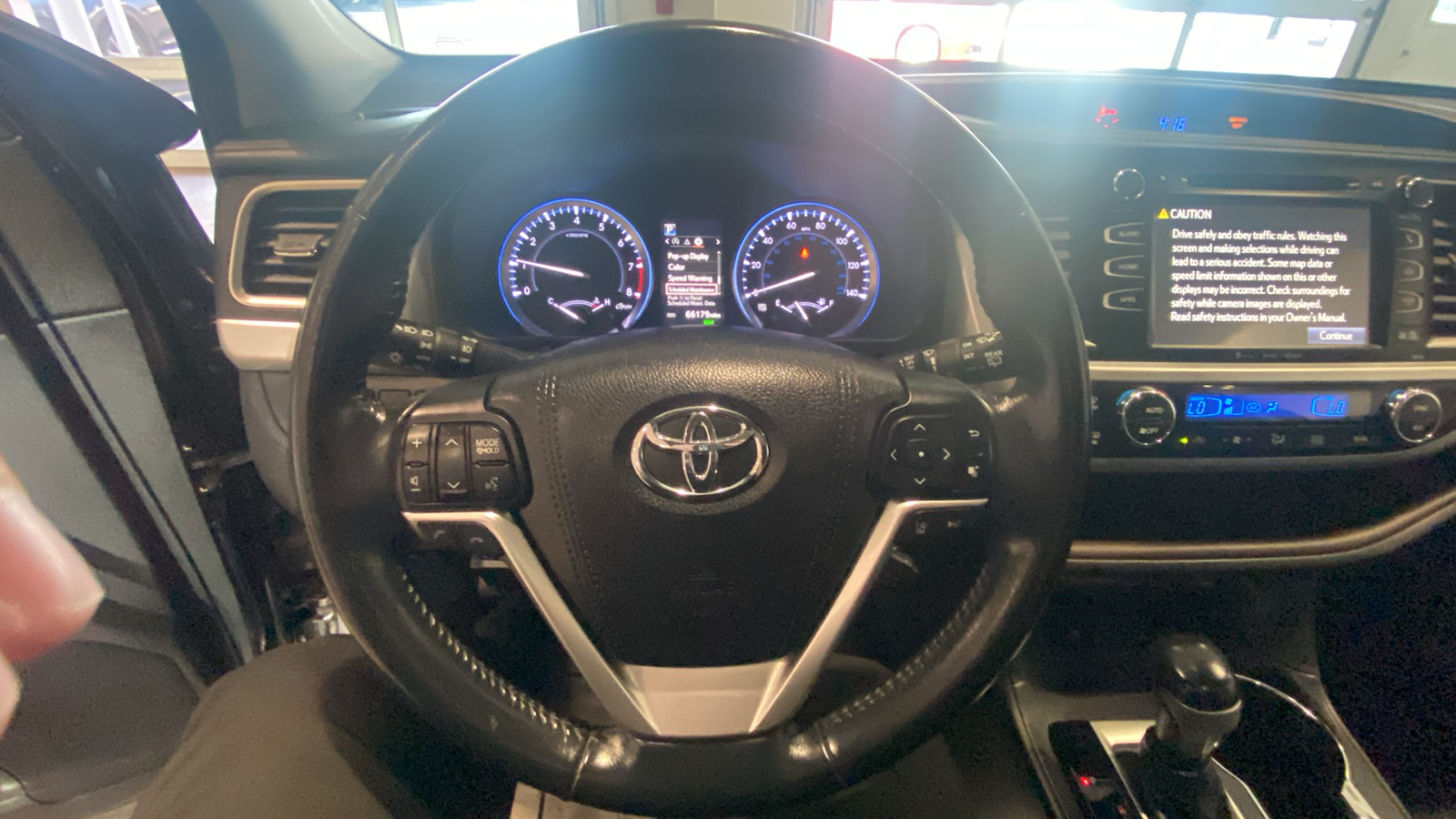 2017 Toyota Highlander XLE 27