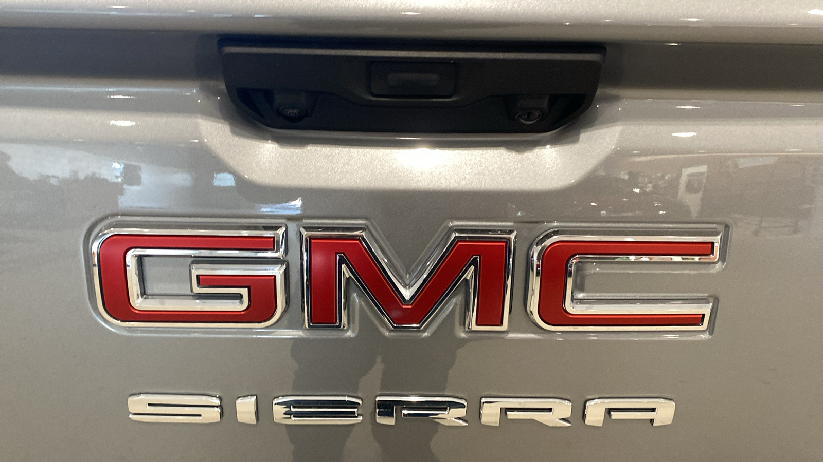 2024 GMC Sierra 1500 SLE 9