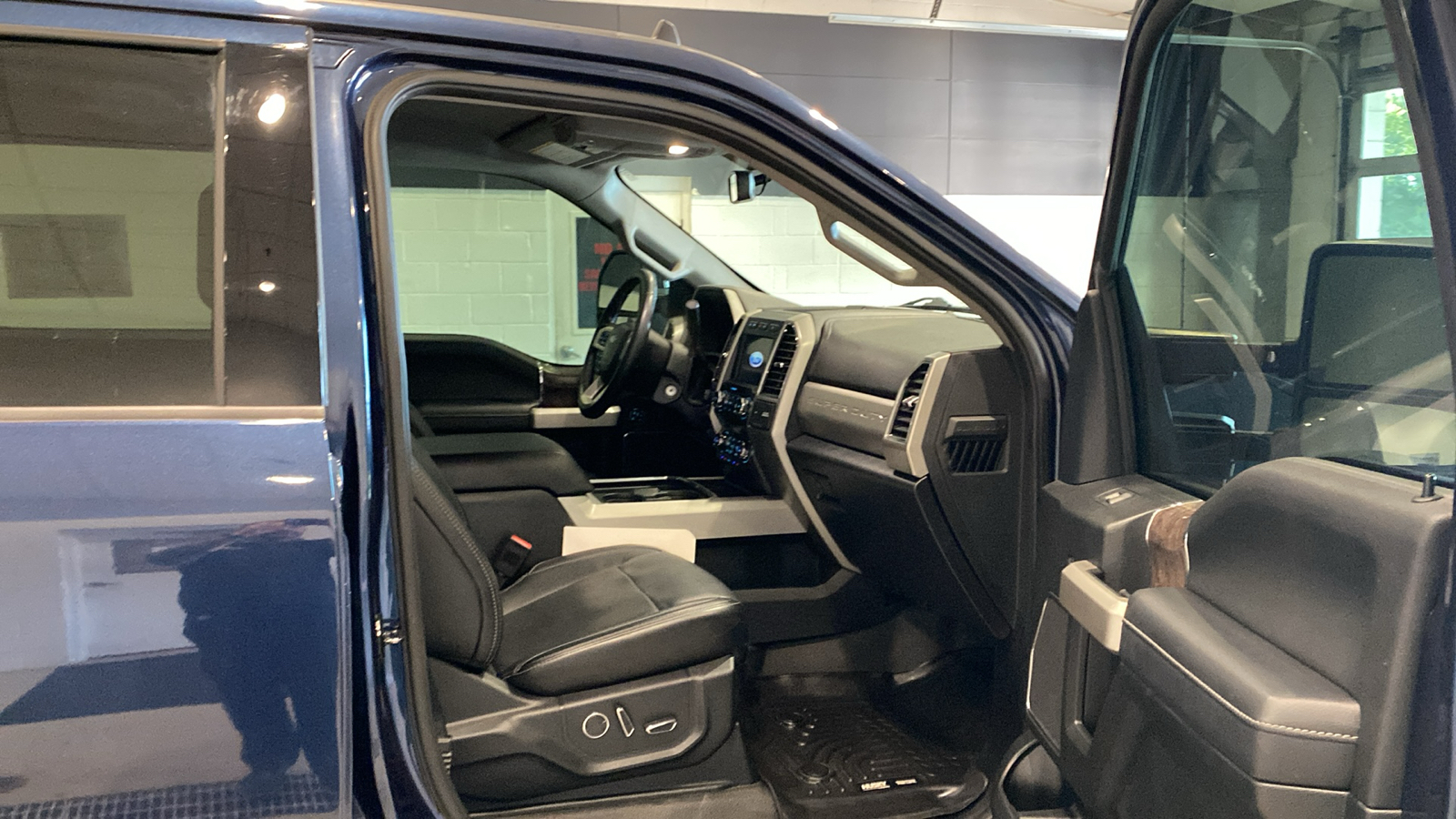 2019 Ford F-250SD Lariat 12