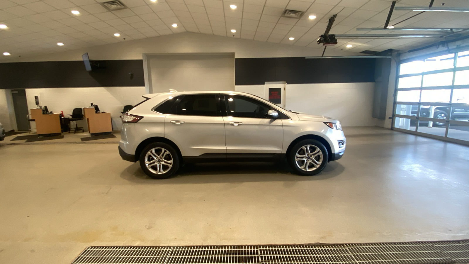 2018 Ford Edge Titanium 5