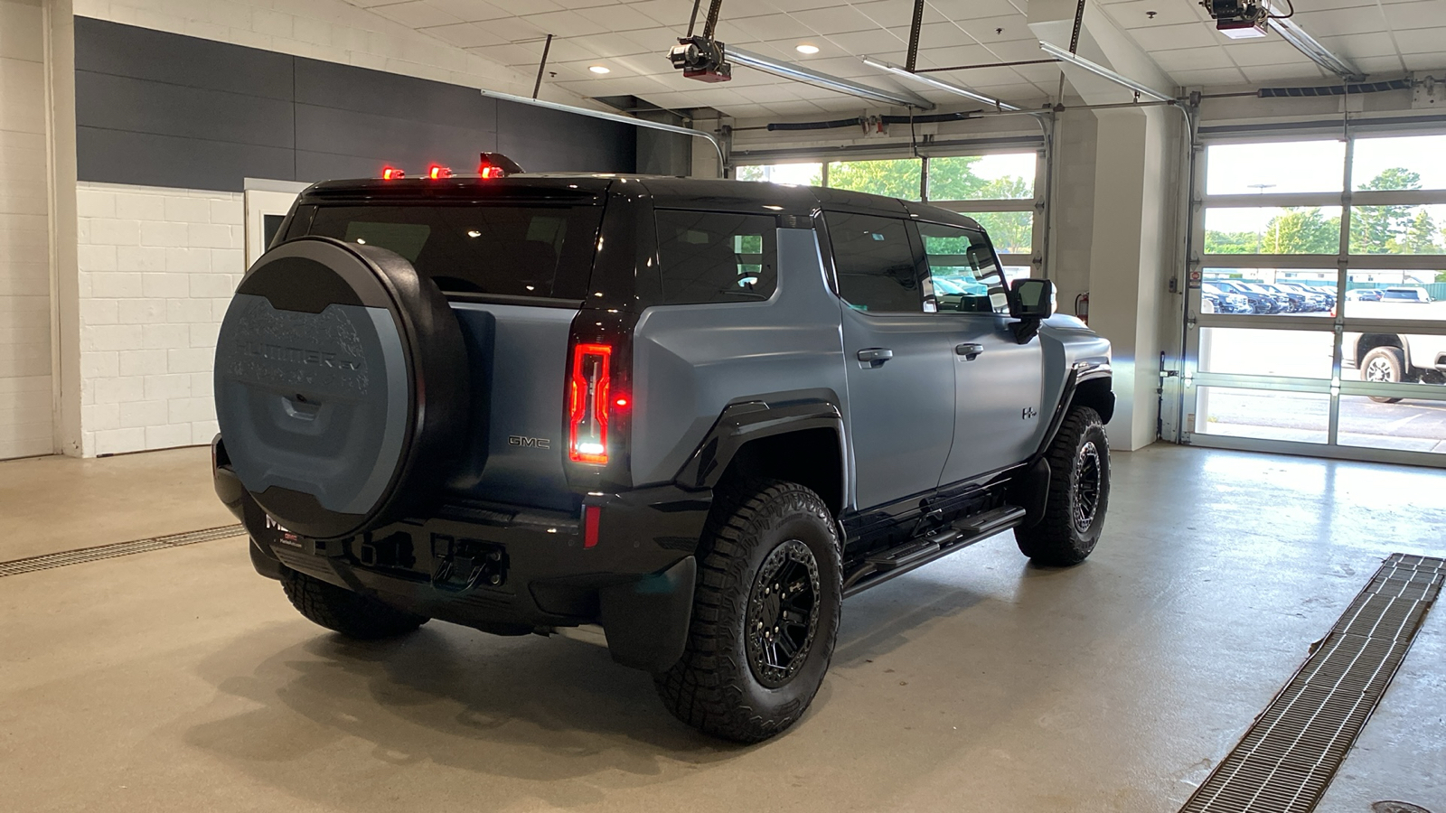 2024 GMC Hummer EV SUV 3X 6