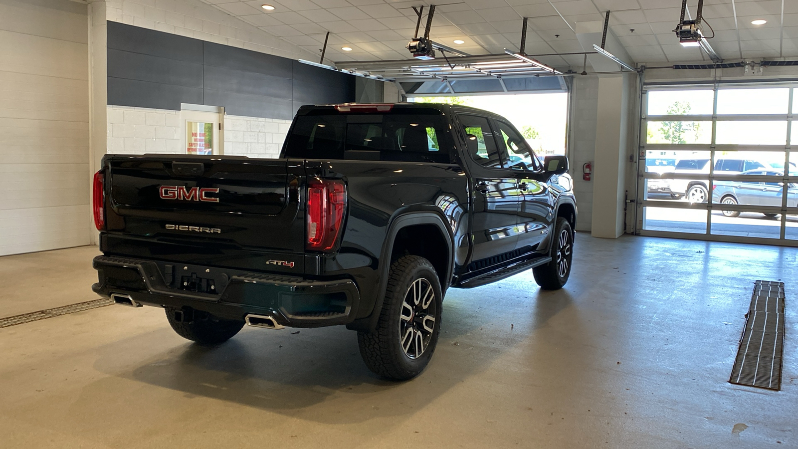 2024 GMC Sierra 1500 AT4 6