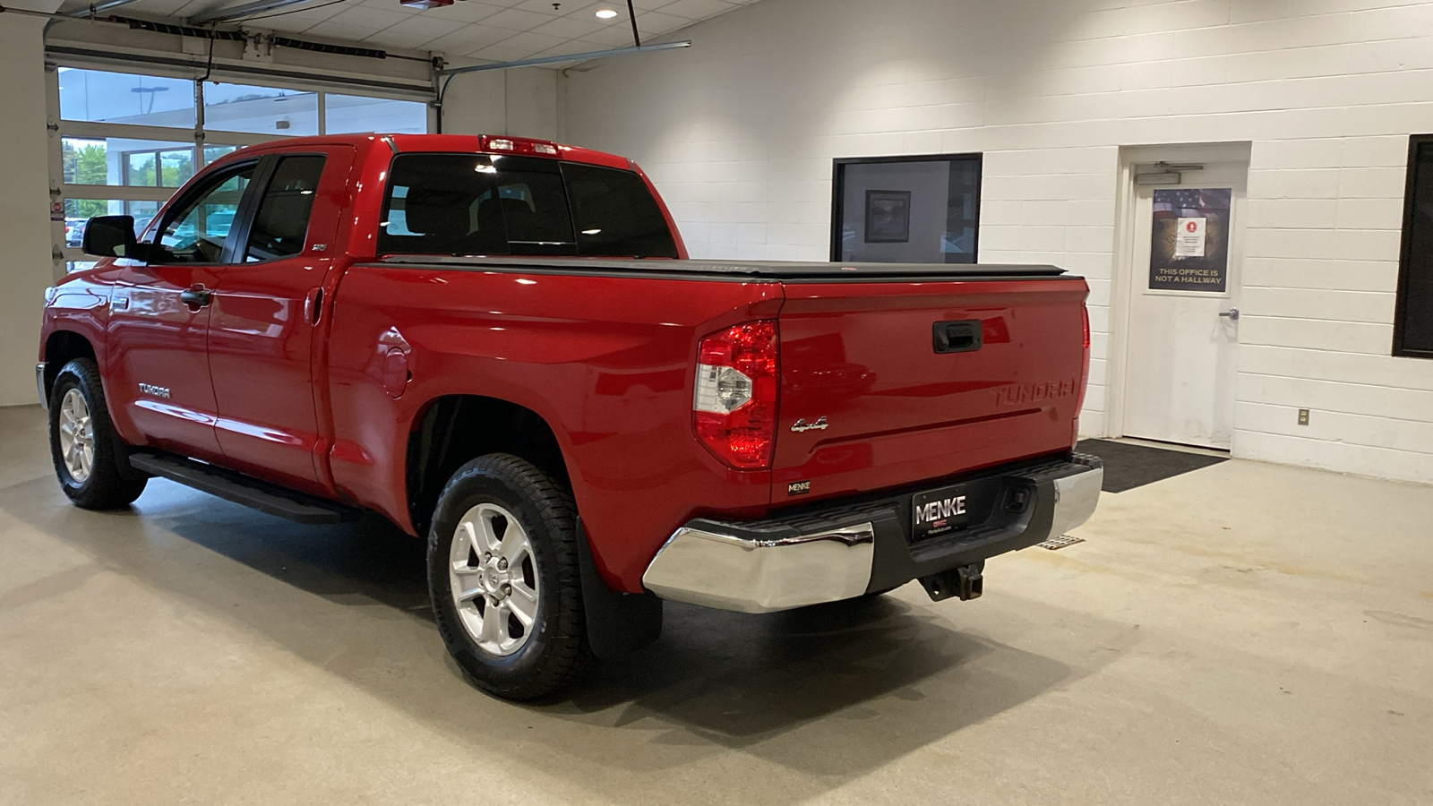 2018 Toyota Tundra SR5 8