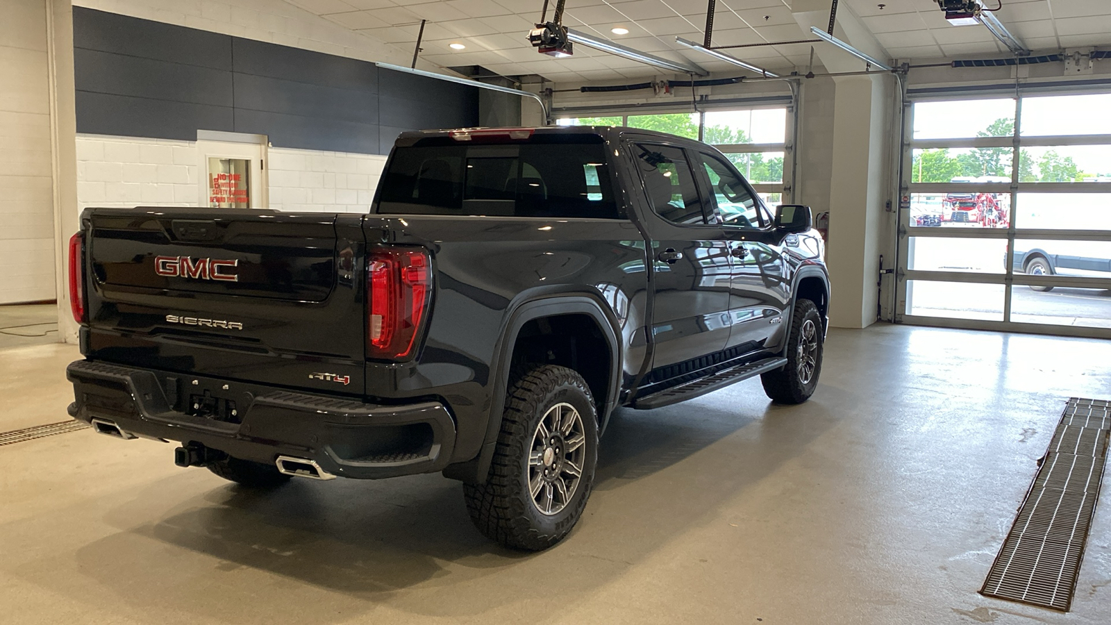 2024 GMC Sierra 1500 AT4 6