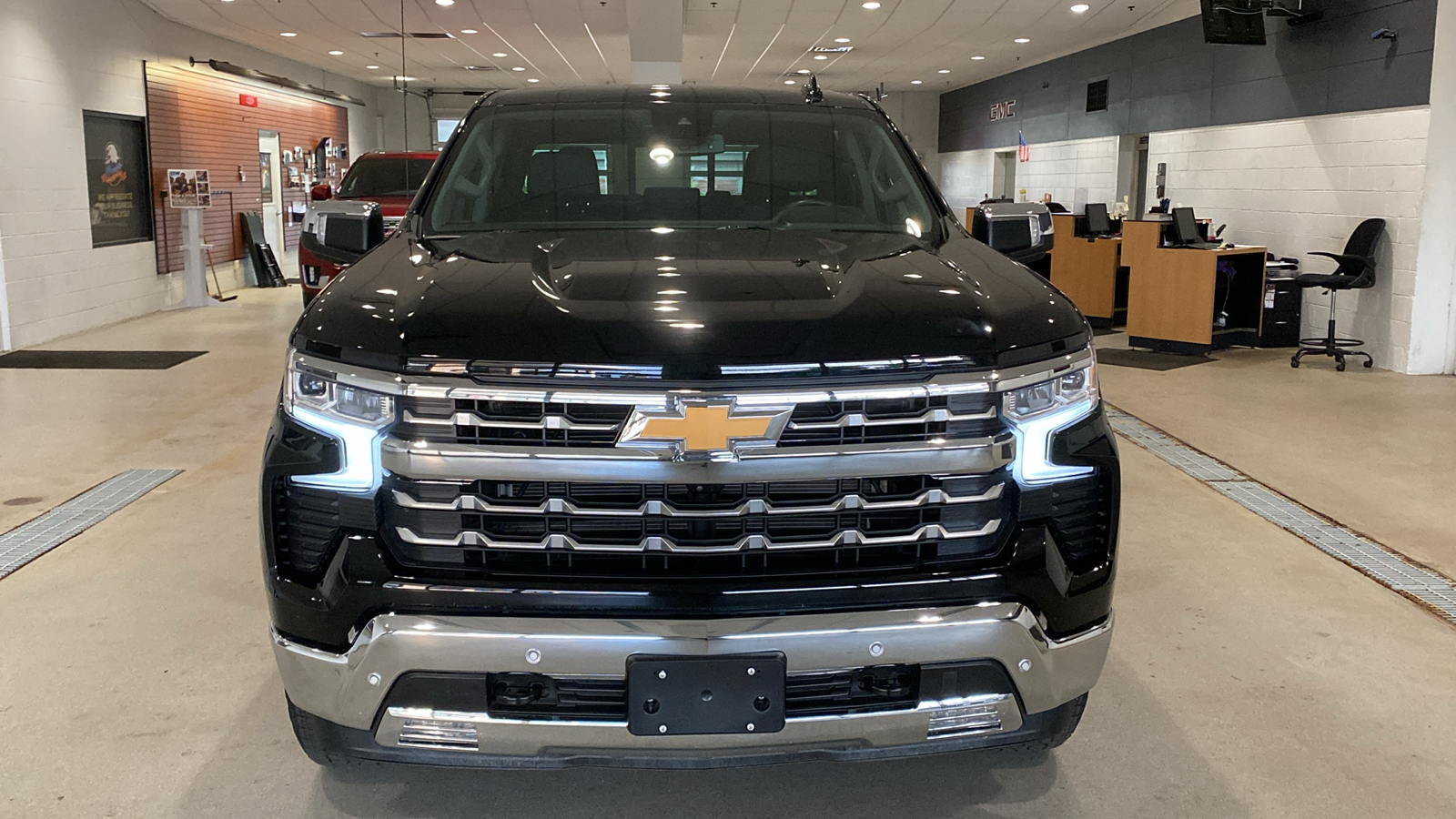 2022 Chevrolet Silverado 1500 LTZ 3