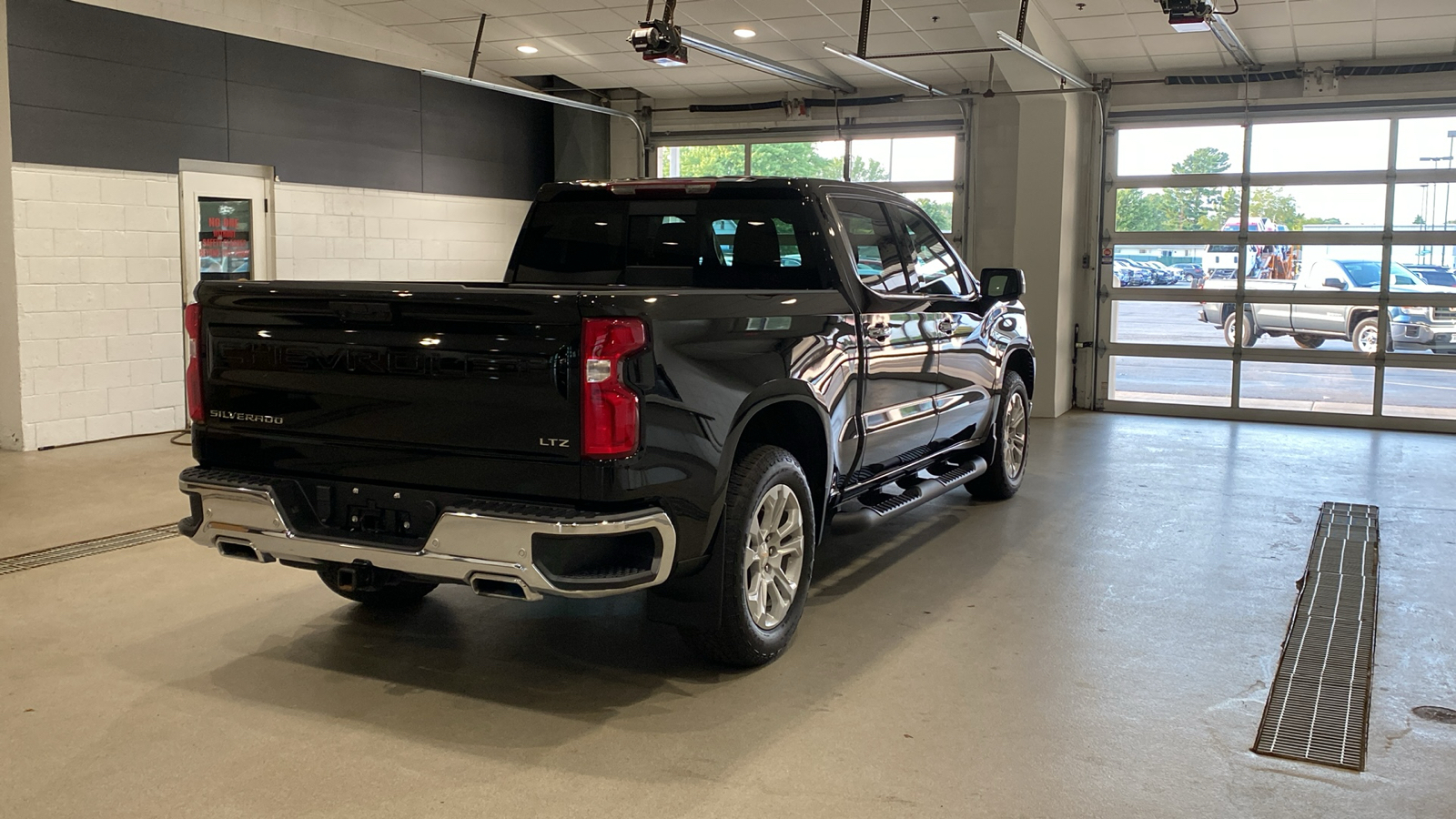 2022 Chevrolet Silverado 1500 LTZ 6