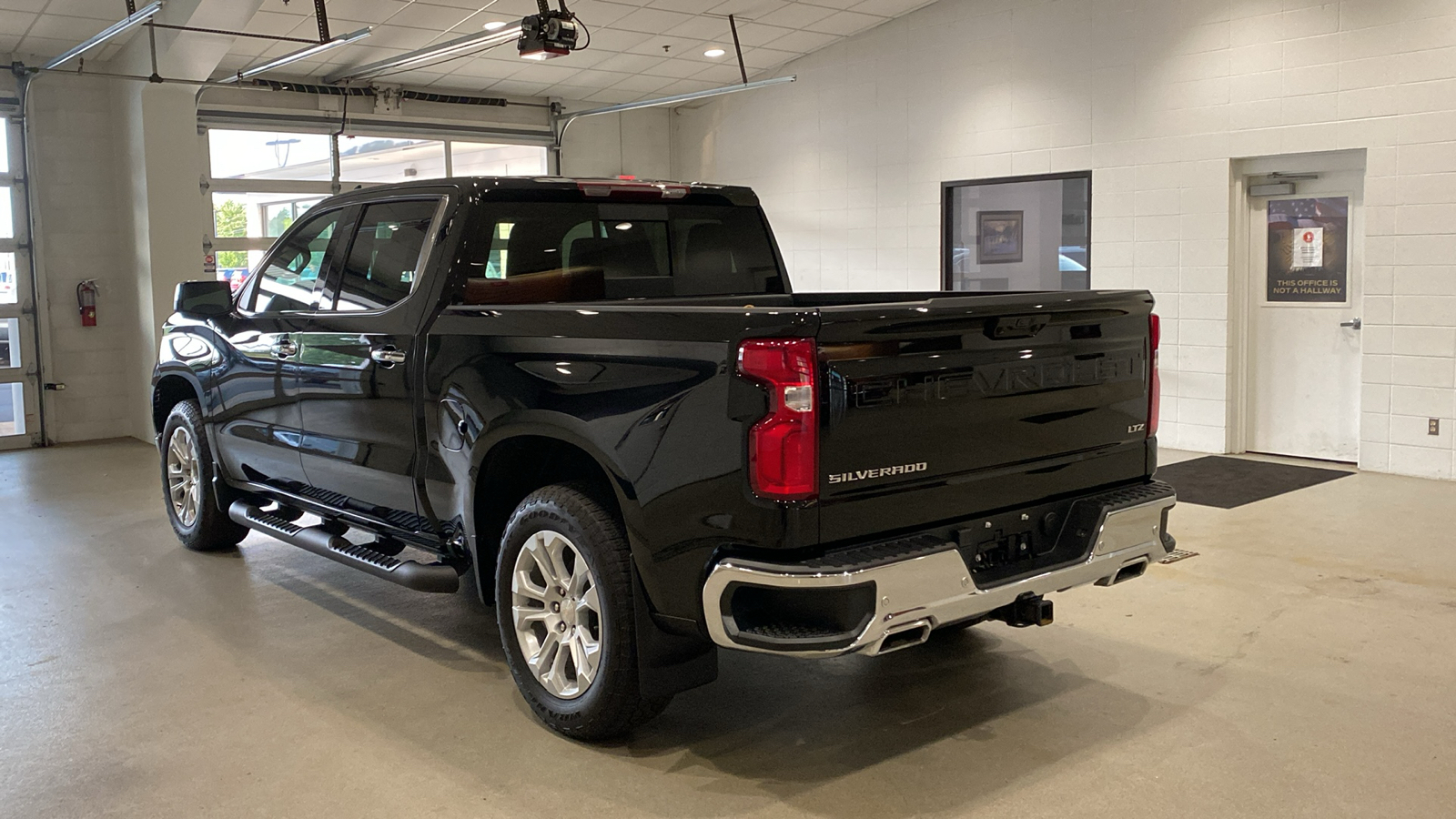 2022 Chevrolet Silverado 1500 LTZ 8