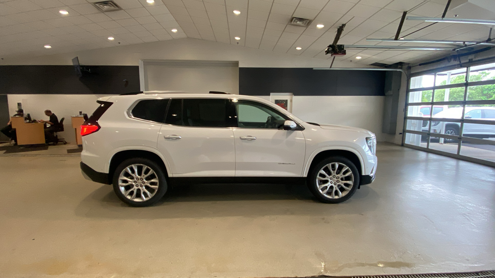 2024 GMC Acadia Denali 5