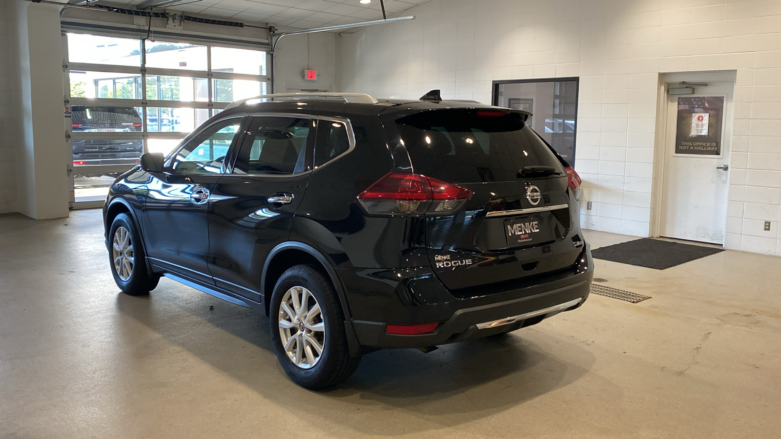 2018 Nissan Rogue S 8