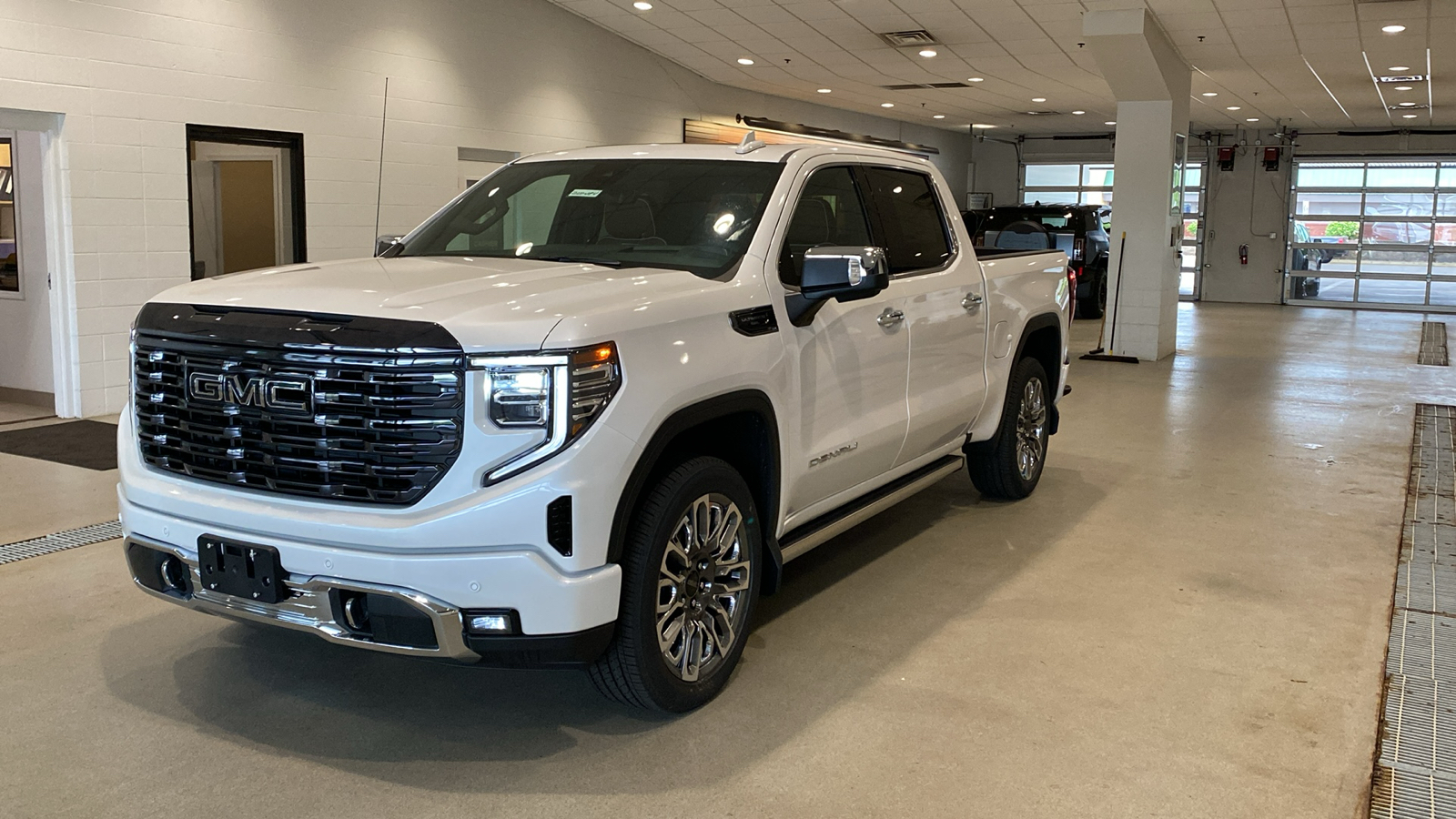 2024 GMC Sierra 1500 Denali Ultimate 2