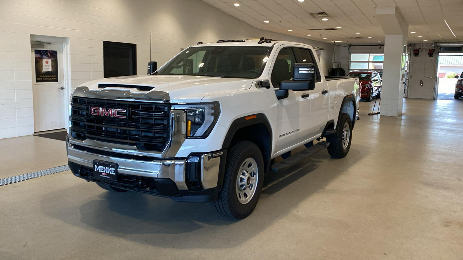 2024 GMC Sierra 2500HD Pro 2