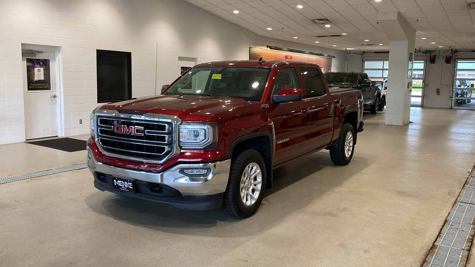 2017 GMC Sierra 1500 SLE 2