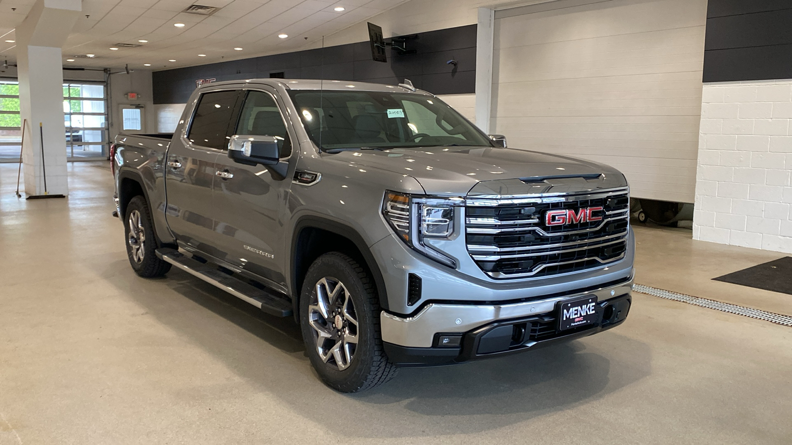 2024 GMC Sierra 1500 SLT 4