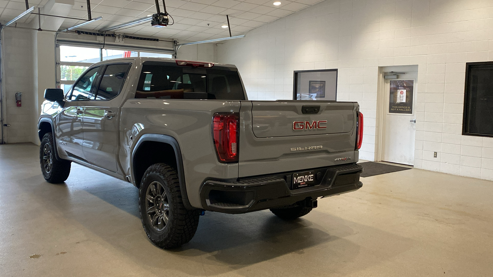 2024 GMC Sierra 1500 AT4X 8