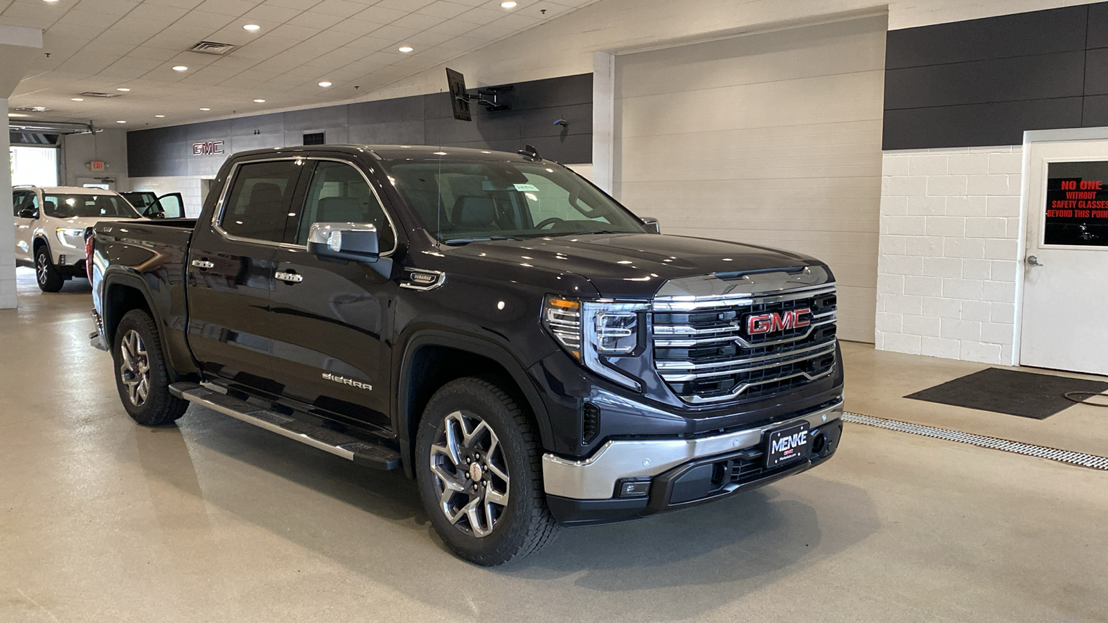 2024 GMC Sierra 1500 SLT 4