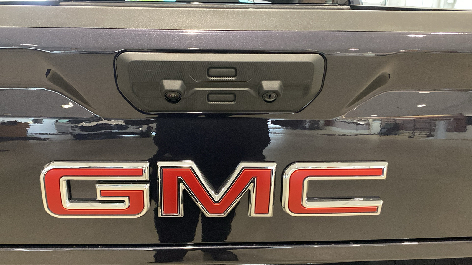 2024 GMC Sierra 1500 SLT 9