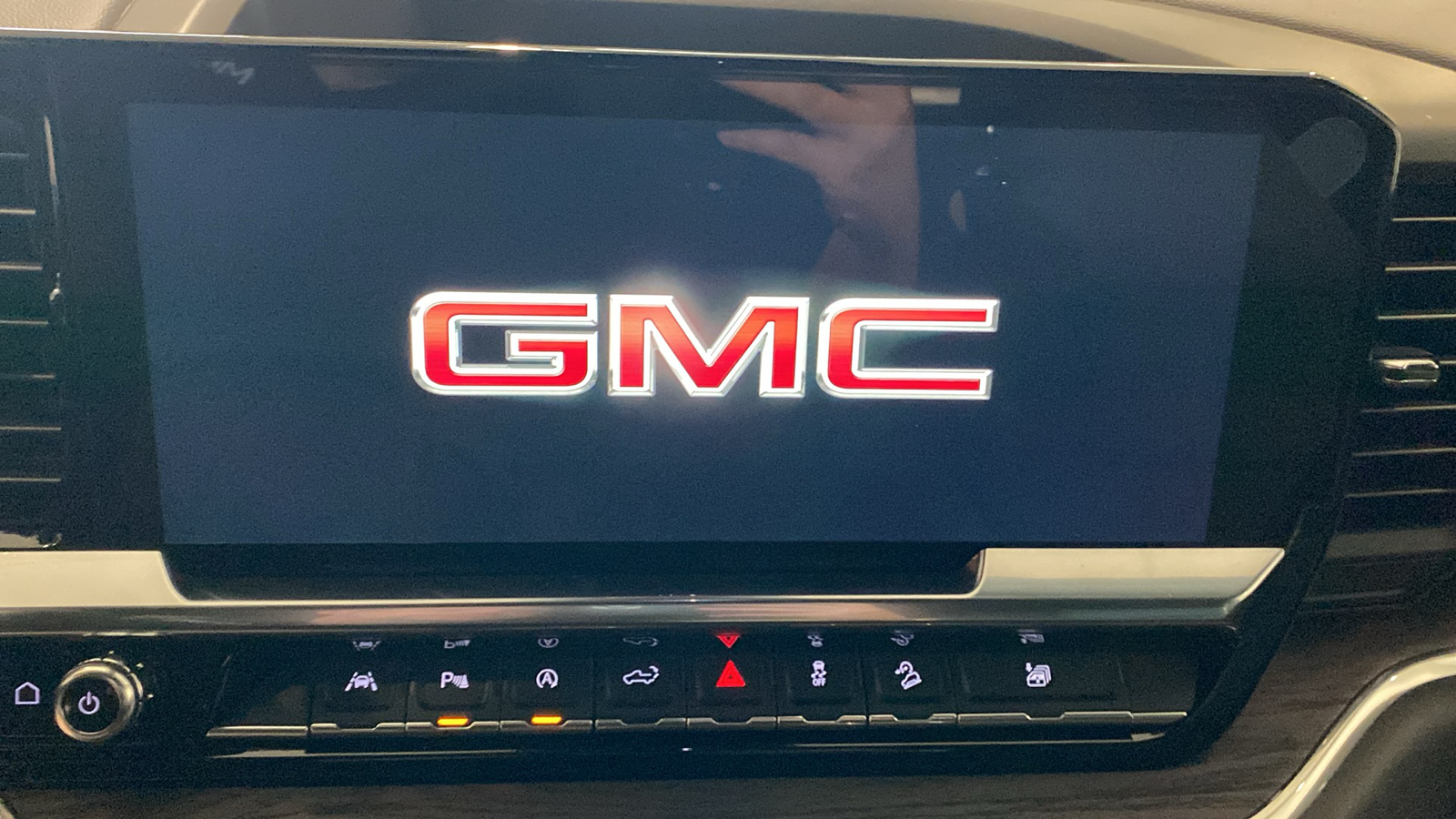 2024 GMC Sierra 1500 SLT 25