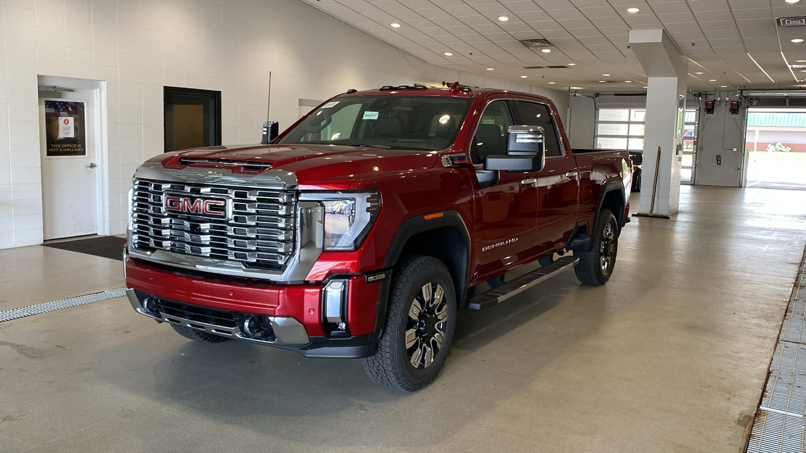 2024 GMC Sierra 2500HD Denali 2