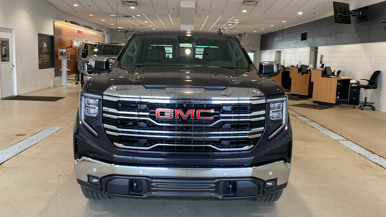 2024 GMC Sierra 1500 SLT 3