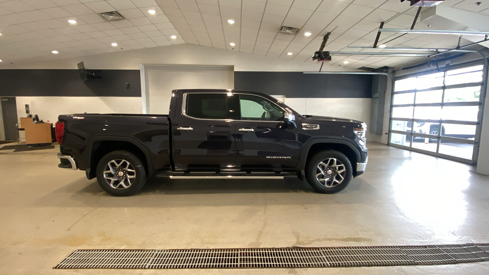 2024 GMC Sierra 1500 SLT 5