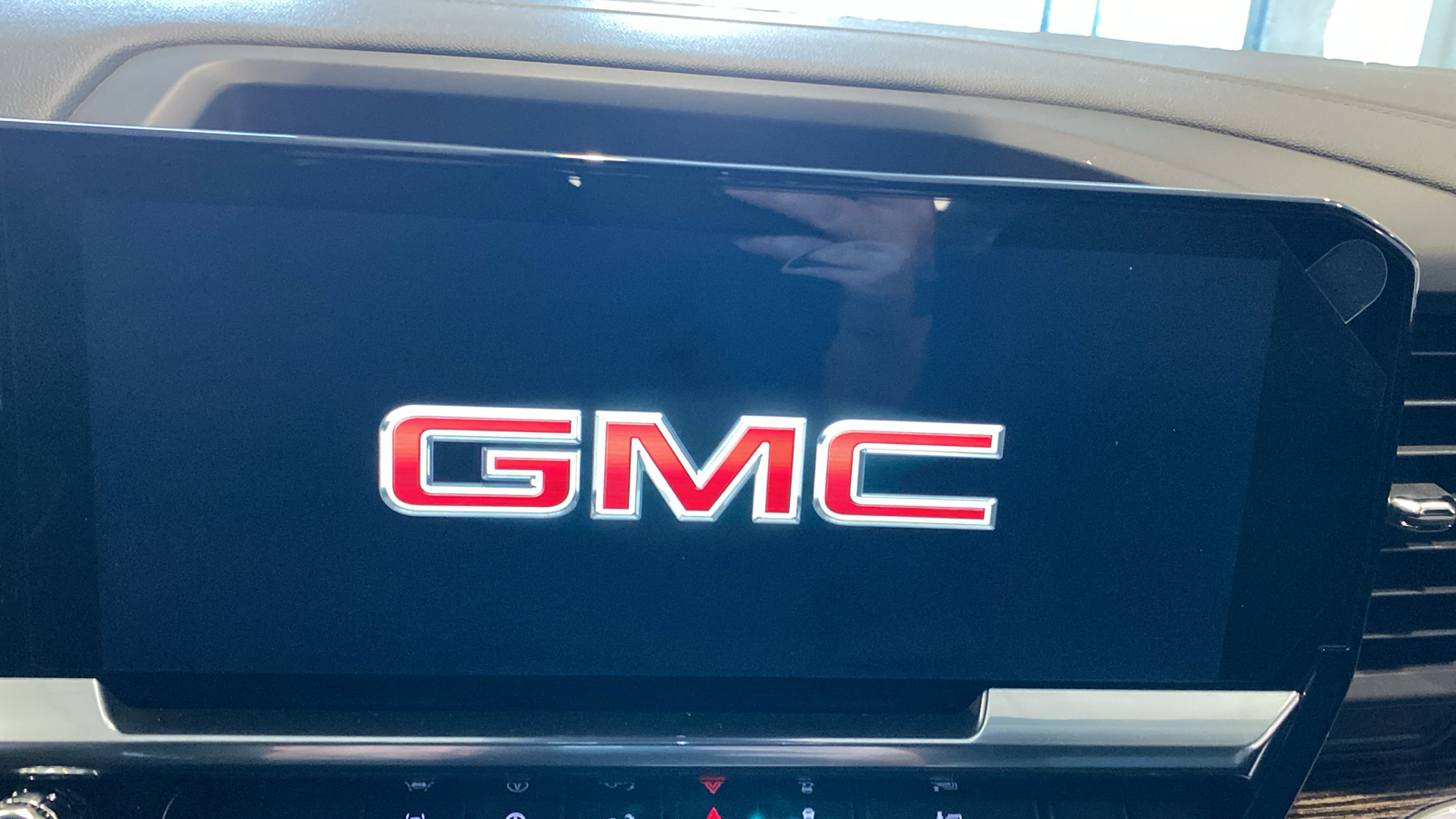 2024 GMC Sierra 1500 SLE 23