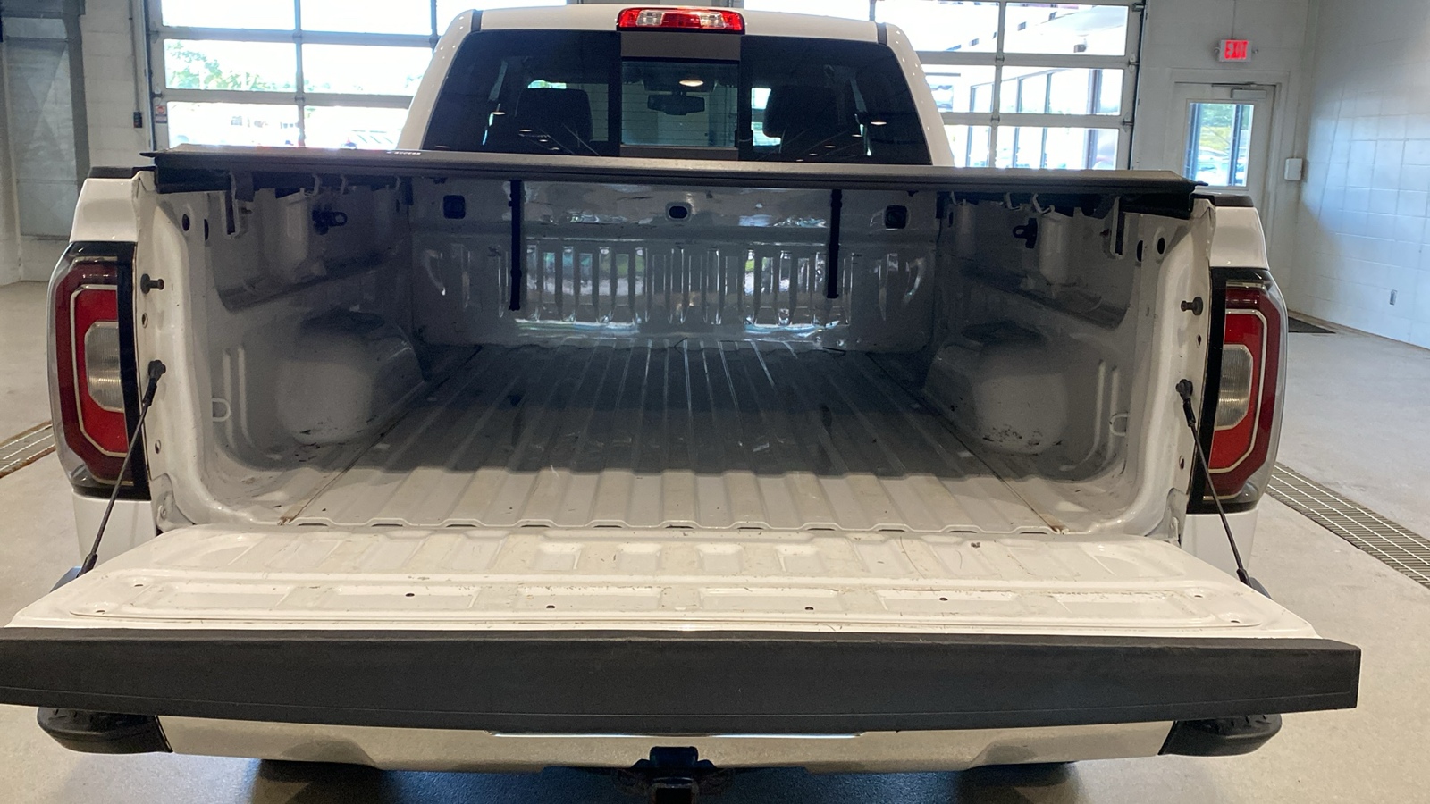 2018 GMC Sierra 1500 SLT 16