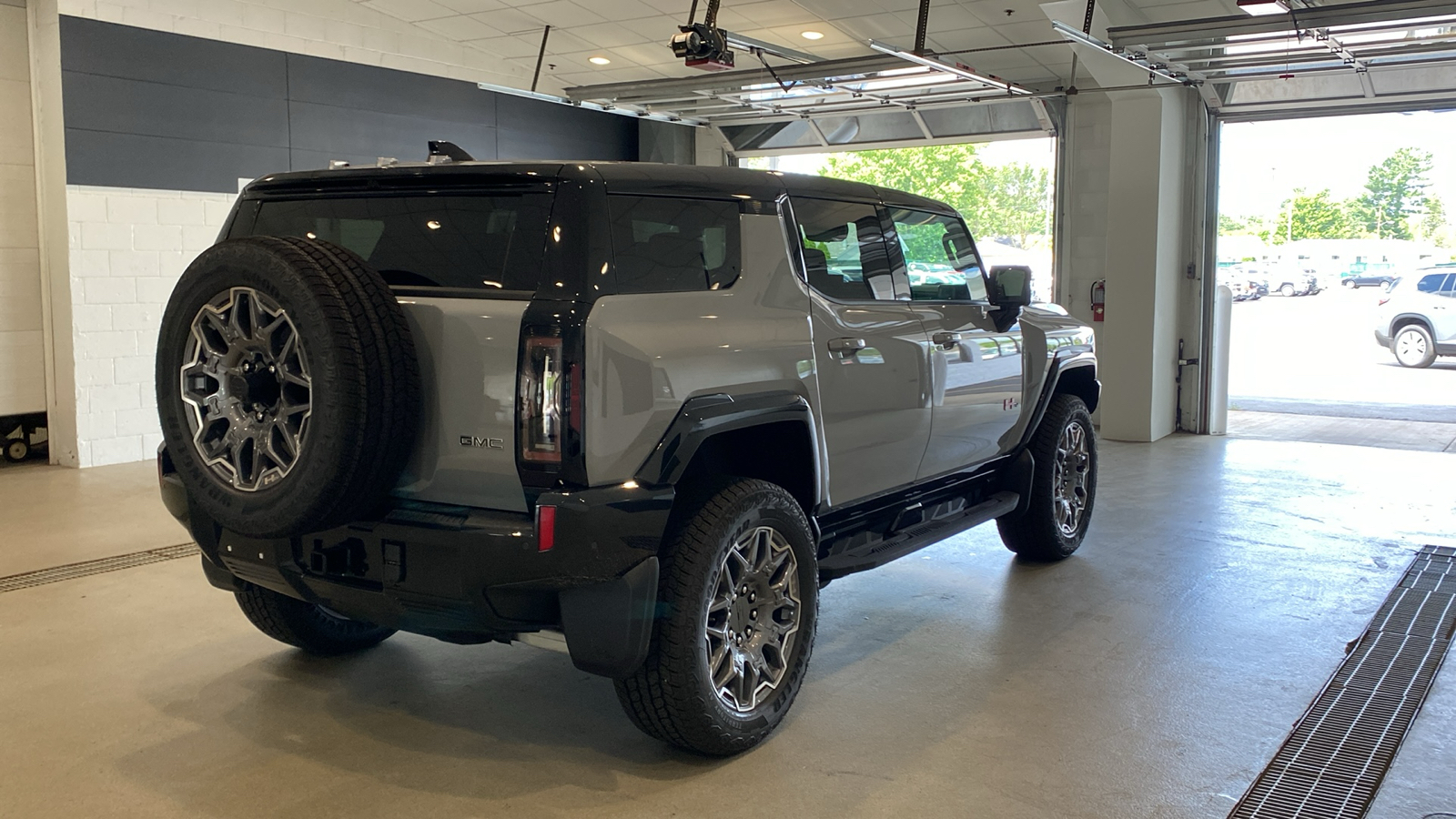 2024 GMC Hummer EV SUV 3X 6