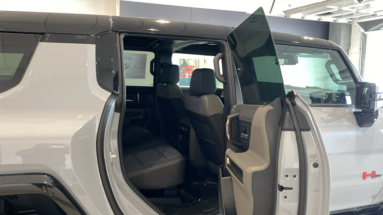 2024 GMC Hummer EV SUV 3X 15