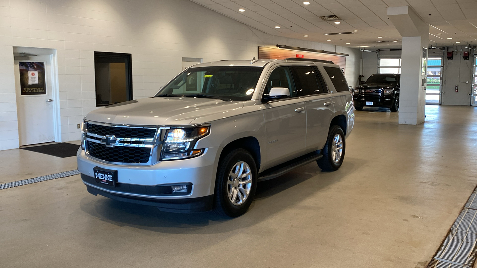 2019 Chevrolet Tahoe LT 2