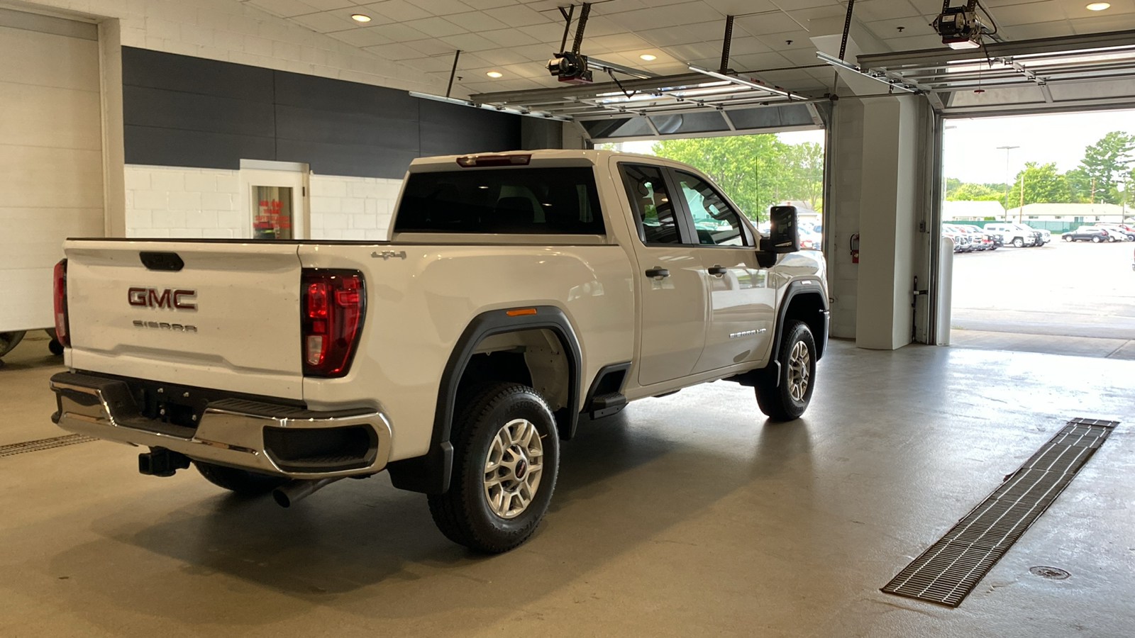 2024 GMC Sierra 2500HD Pro 6