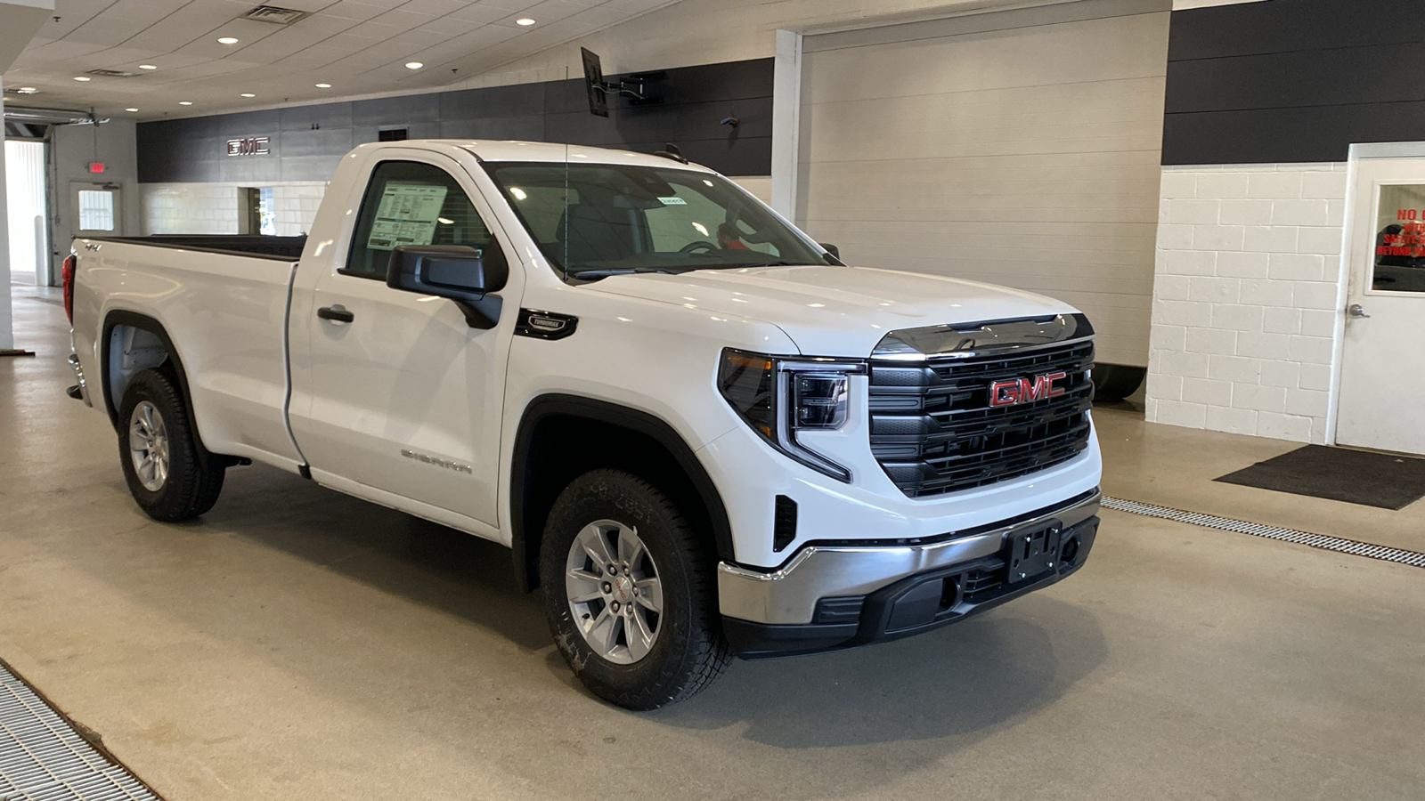 2024 GMC Sierra 1500 Pro 4