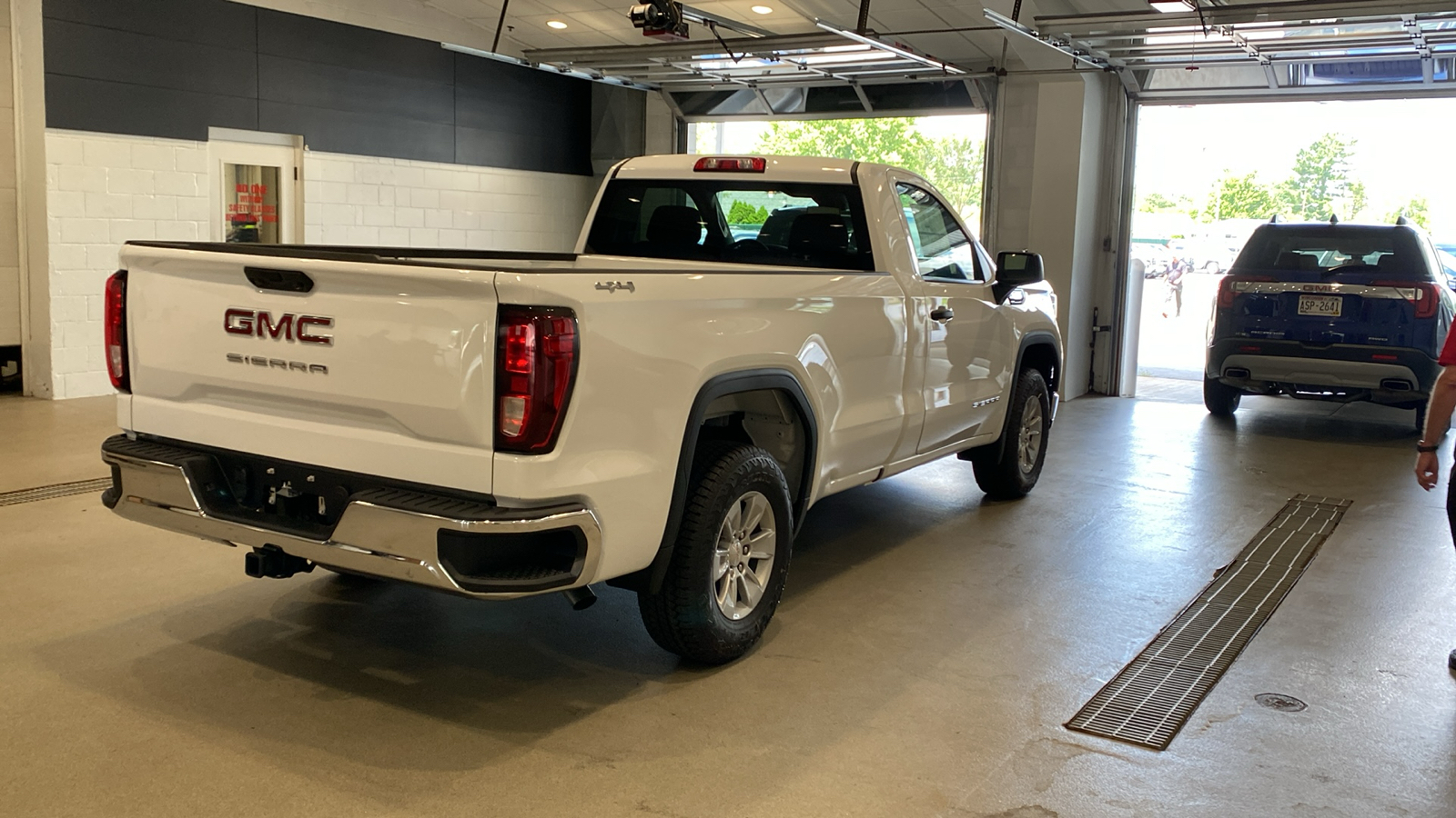 2024 GMC Sierra 1500 Pro 6