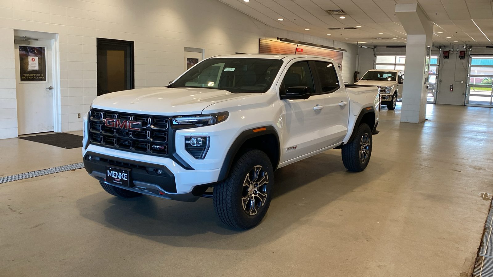 2024 GMC Canyon AT4 2