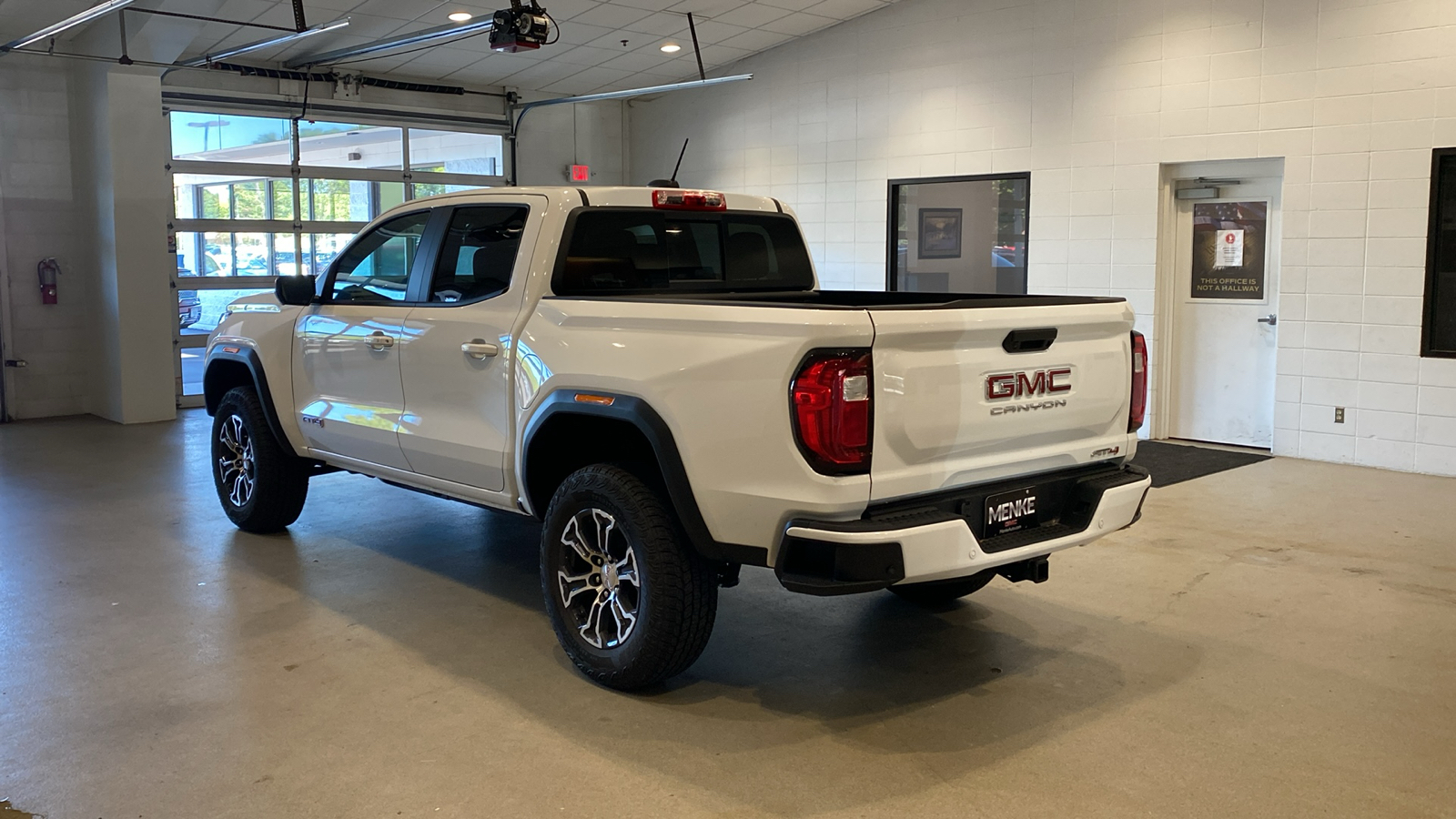 2024 GMC Canyon AT4 8