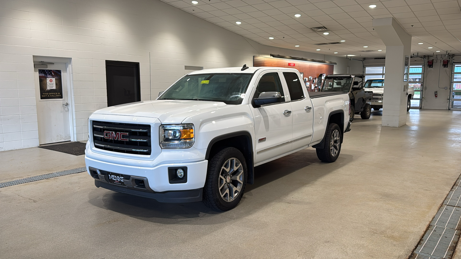 2015 GMC Sierra 1500 SLE 2