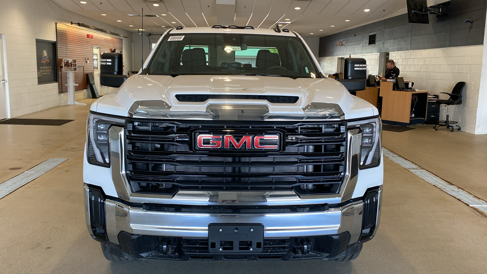 2024 GMC Sierra 2500HD Pro 3