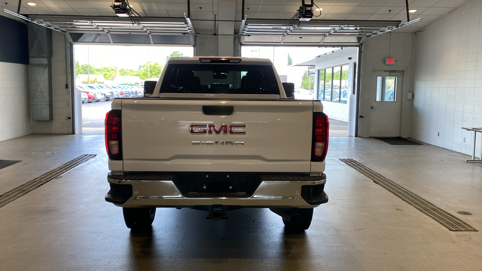 2024 GMC Sierra 2500HD Pro 7