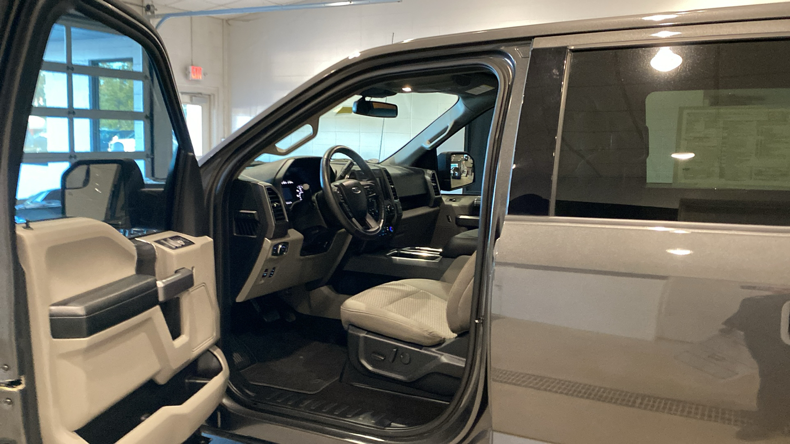 2020 Ford F-150 XLT 20