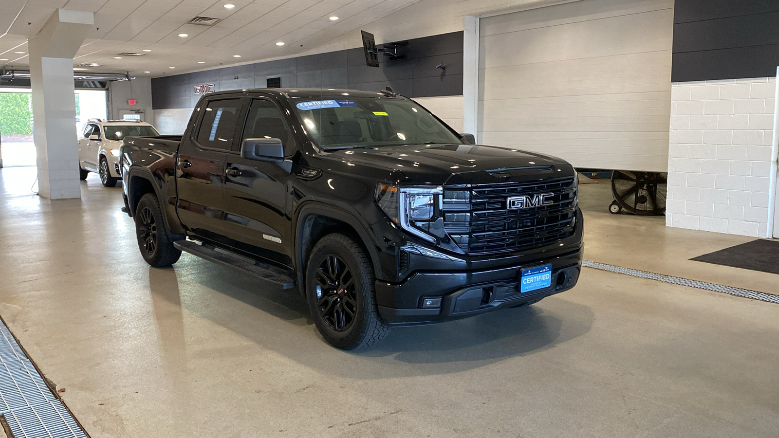 2024 GMC Sierra 1500 Elevation 4