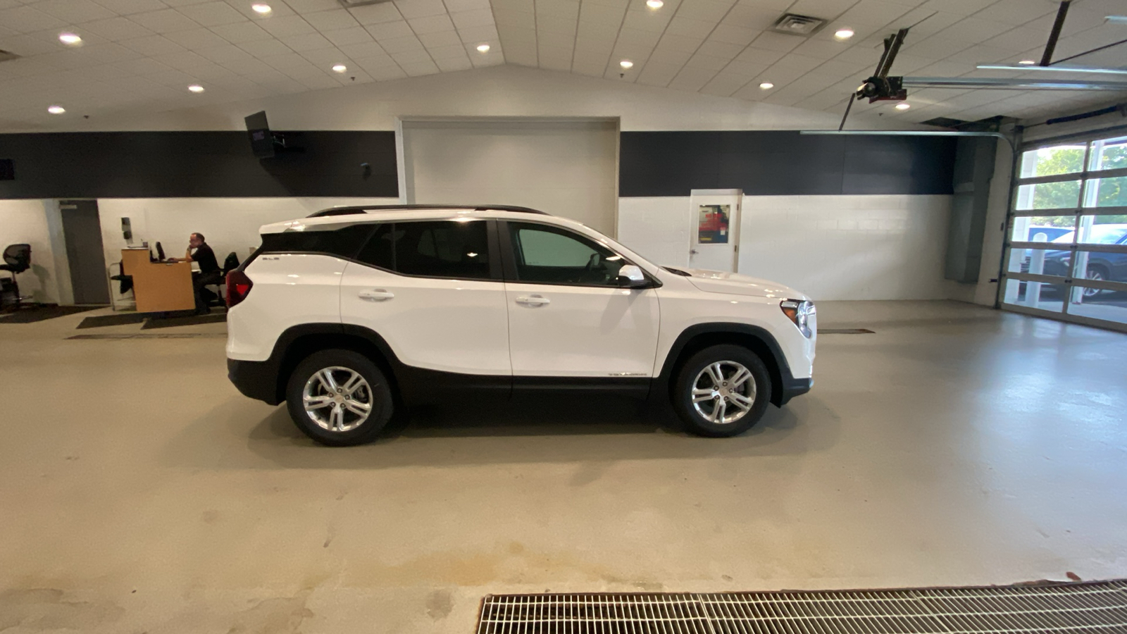 2024 GMC Terrain SLE 5