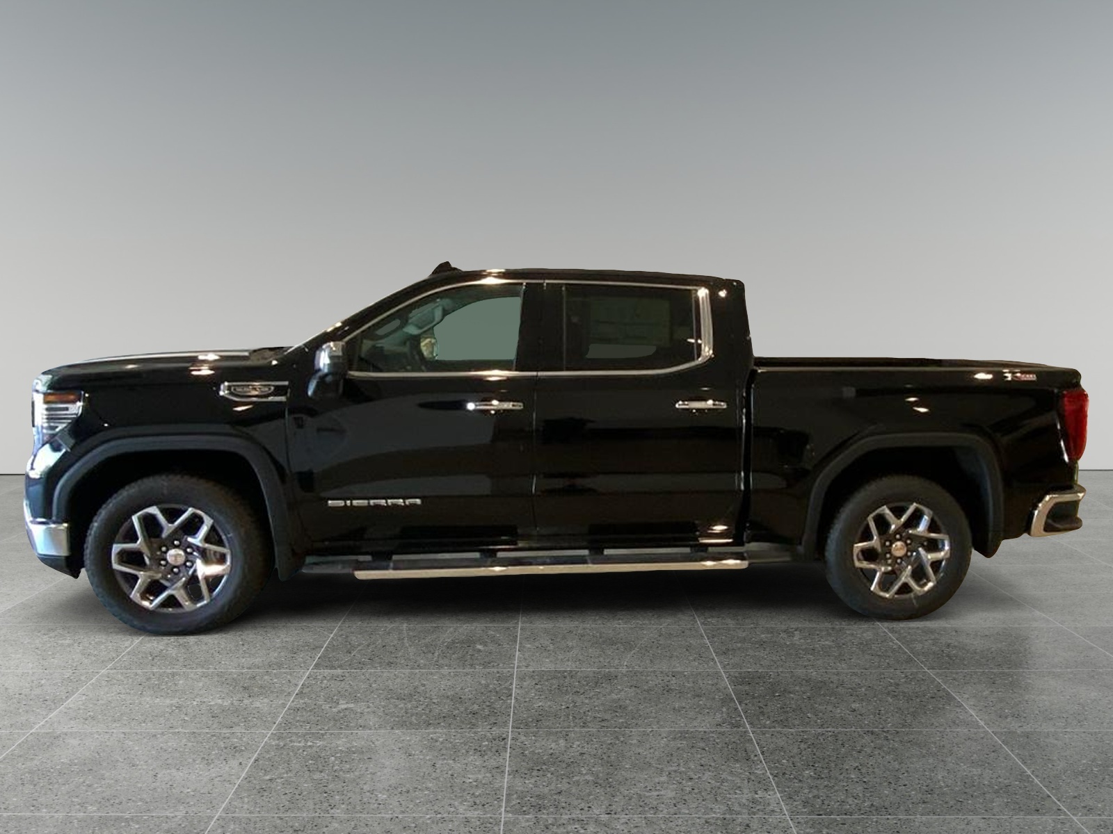 2024 GMC Sierra 1500 SLT 1