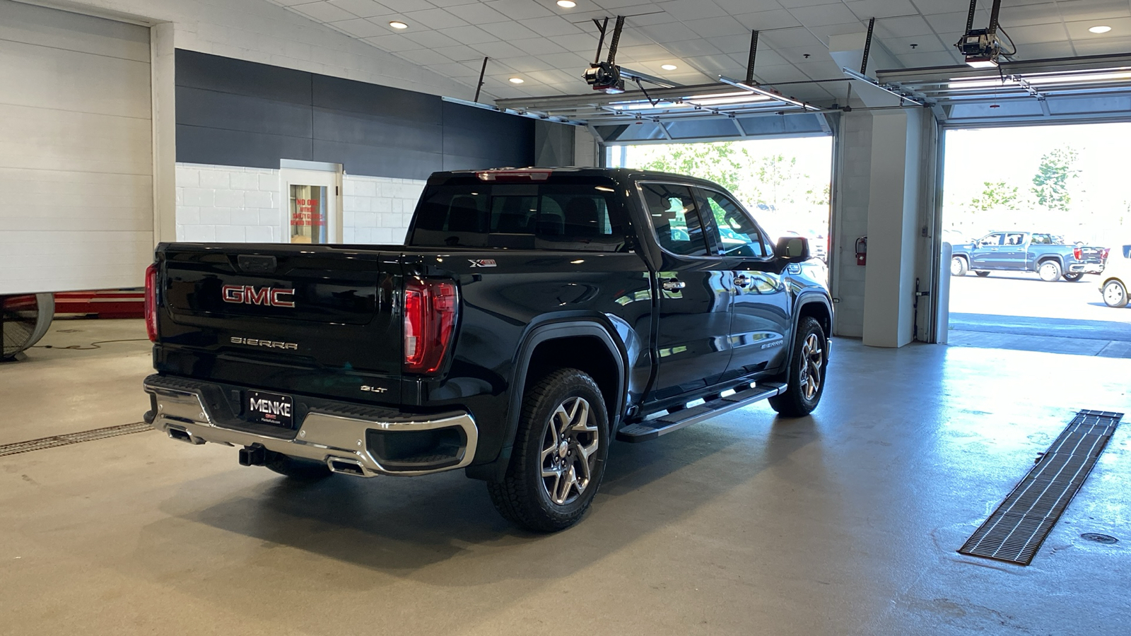 2024 GMC Sierra 1500 SLT 6