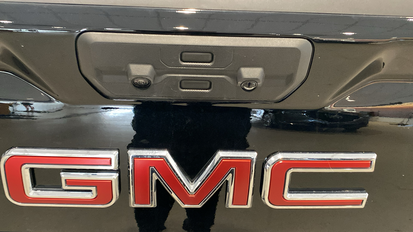 2024 GMC Sierra 1500 SLT 9